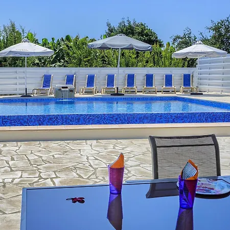 Villa Deluxe Oniros 2 Вилла
